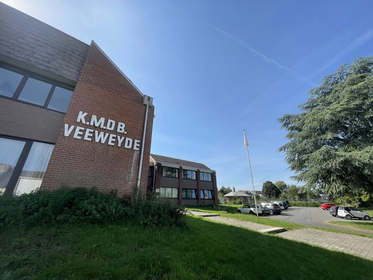 DOSYA HABER/AVRUPA'DA SAHİPSİZ HAYVANLAR - Belçika'da sahipsiz hayvana rastlanmamasının en büyük nedeni asırlık barınaklar