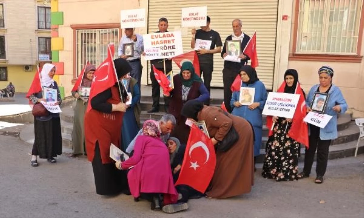 HDP İl Binası Önünde Evlat Nöbeti Devam Ediyor