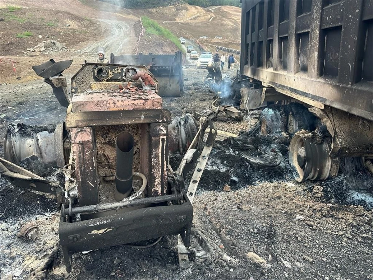 Karabağ\'da Ermeni güçlerin döşediği mayın patladı: 2 Azerbaycanlı hayatını kaybetti