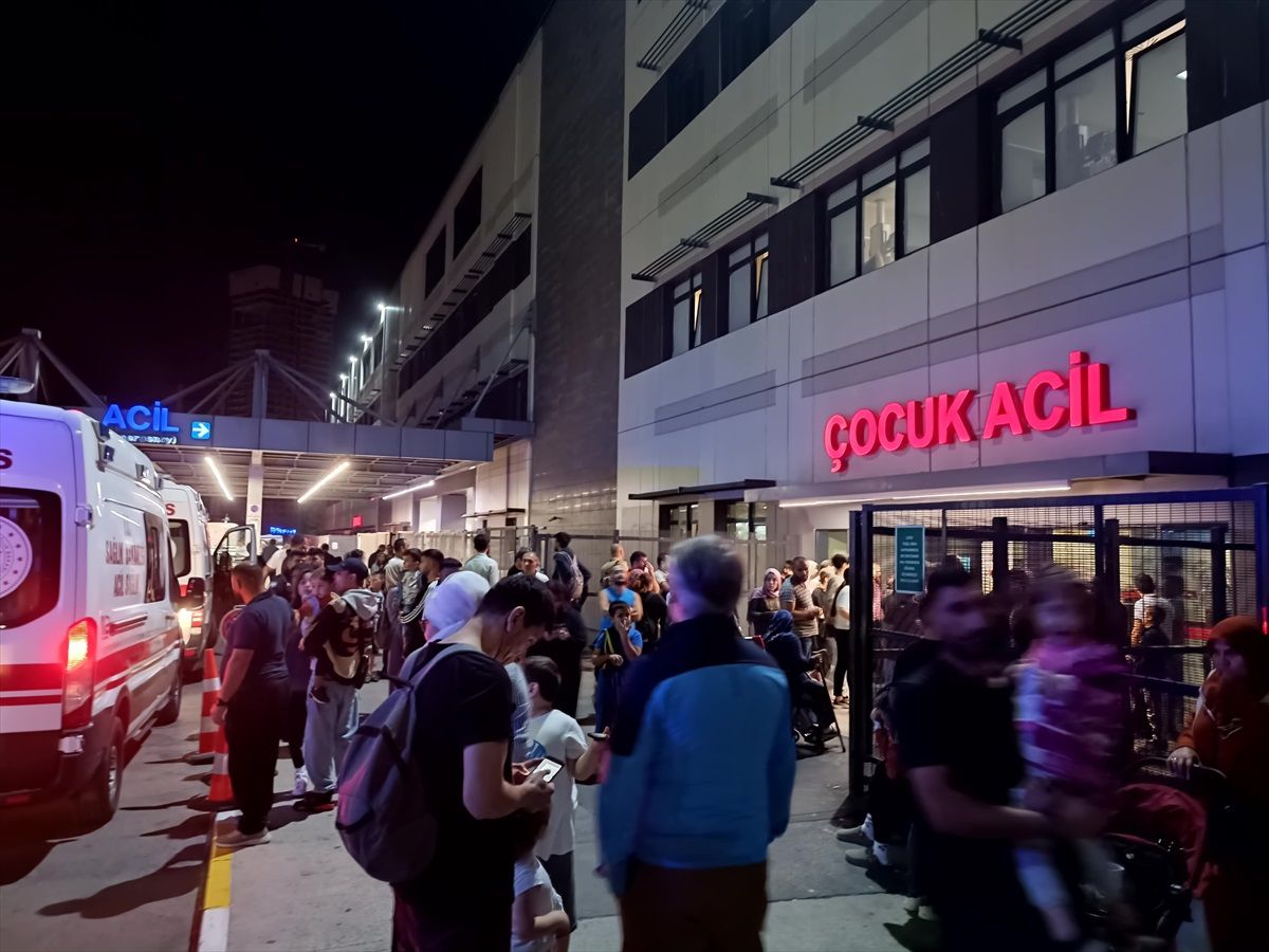 Kartal Dr. Lütfi Kırdar Şehir Hastanesi\'nde Otomobil Yangını