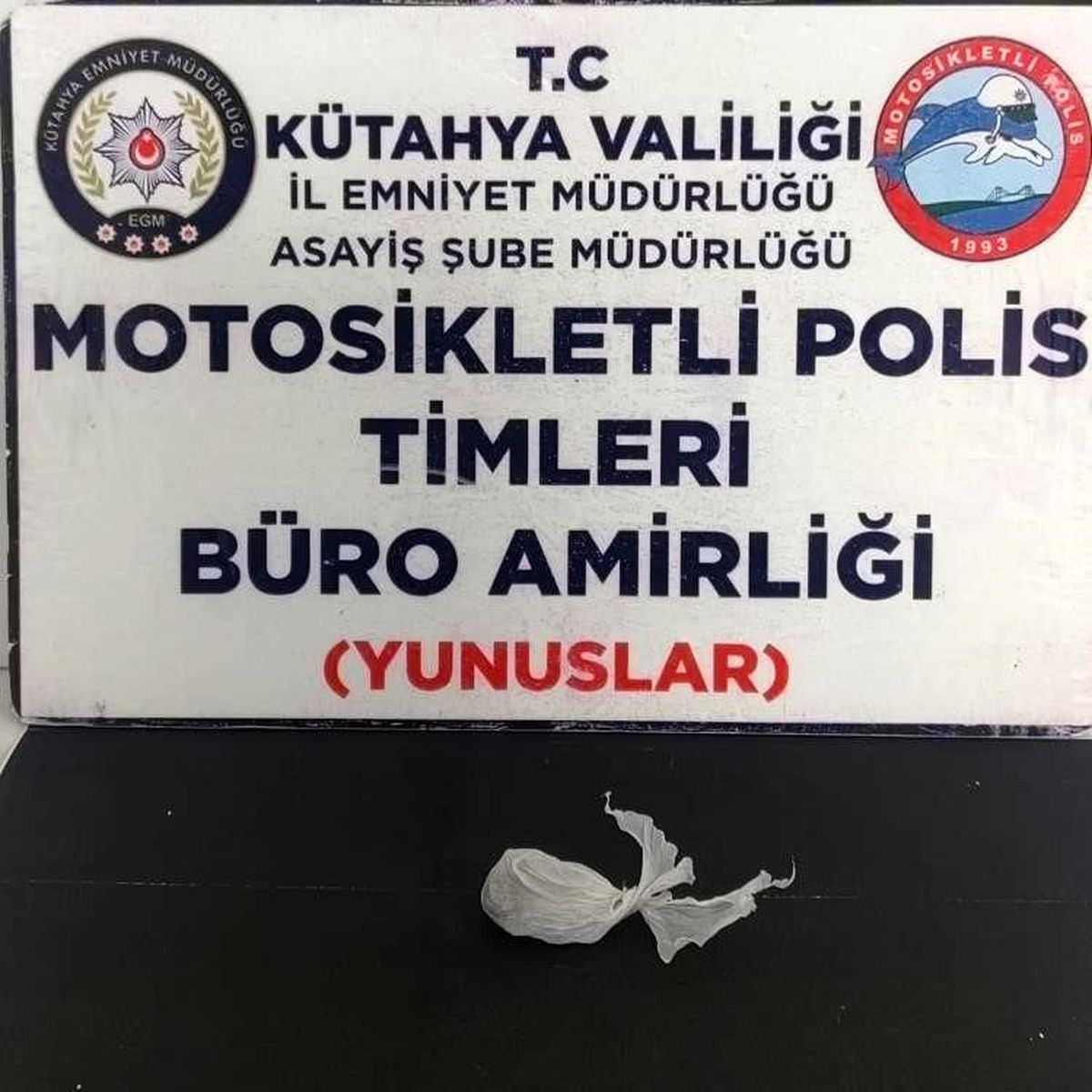 Kütahya\'da Motosikletli Polis Timlerince Esrar Ele Geçirildi