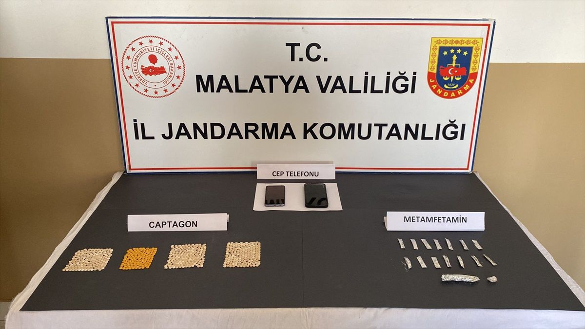 Malatya\'da uyuşturucu operasyonunda yakalanan 2 zanlıdan biri tutuklandı