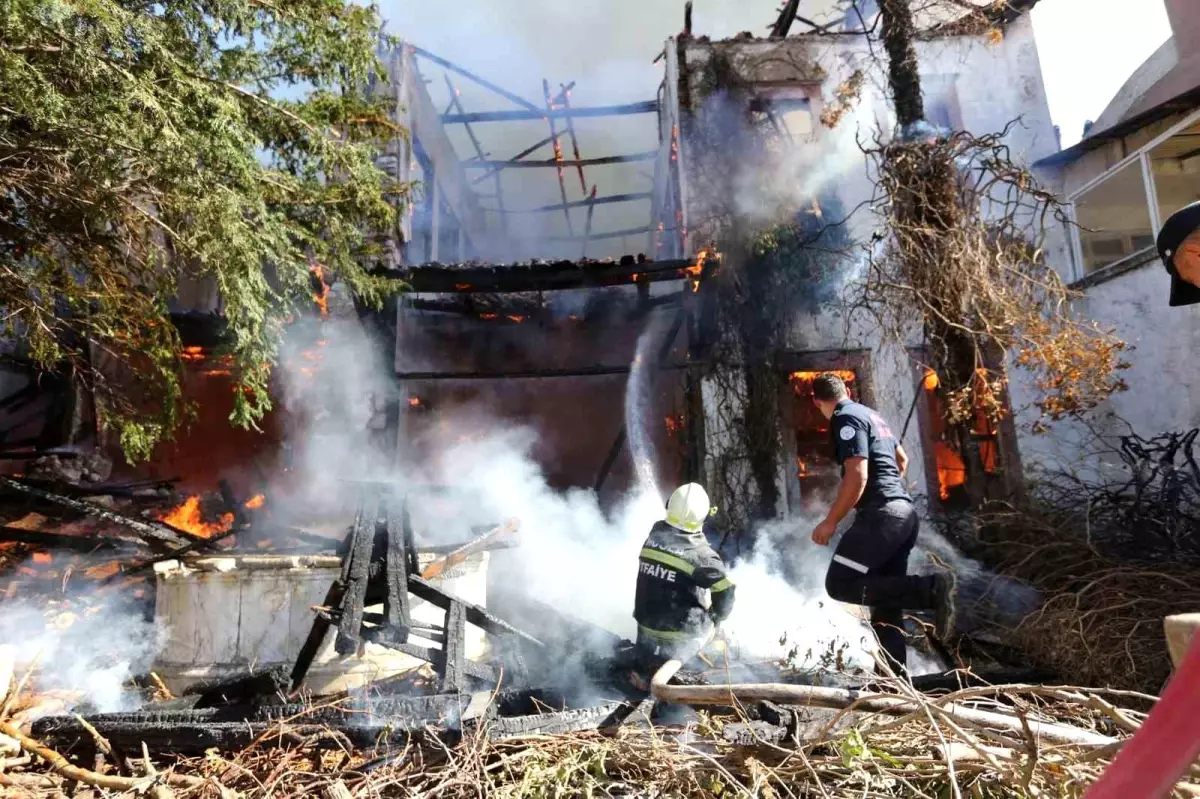 Muğla Büyükşehir Belediyesi İtfaiye Ekipleri Yaz Mevsiminde Yoğun Mesai Harcadı