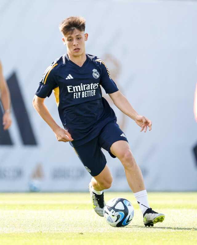 Müjdeyi Ancelotti verdi! İşte Arda Güler'in sahalara döneceği tarih Müjdeyi Ancelotti verdi! İşte Arda Güler'in sahalara döneceği tarih