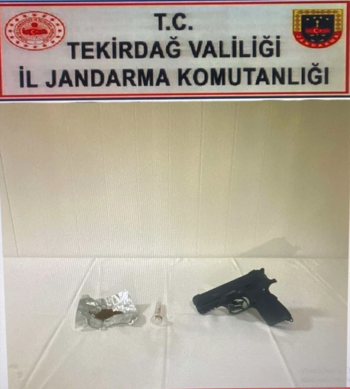 Süleymanpaşa, Kapaklı ve Malkara\'da Ruhsatsız Silah ve Uyuşturucu Operasyonları