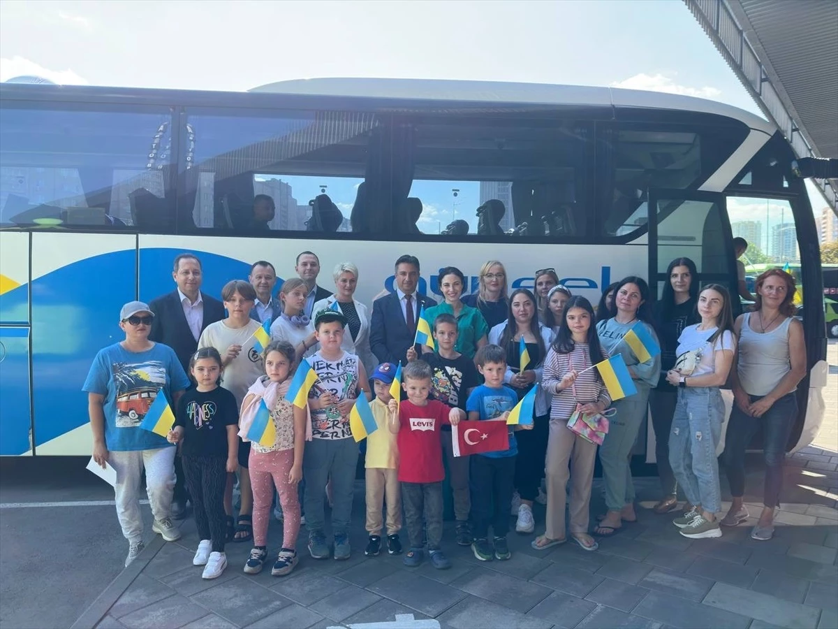 Rusya-Ukrayna Savaşı\'ndan zarar gören Ukrayna İçişleri Bakanlığı personelinin çocukları Antalya\'ya geliyor