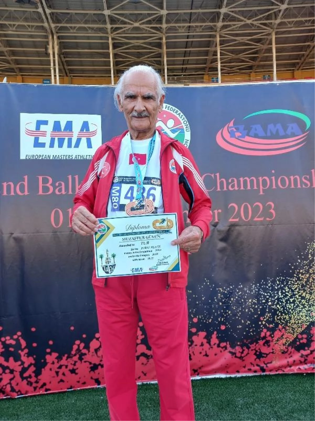 Emekli Albay Muzaffer Güven, Balkan Masterler Atletizm Şampiyonası\'nda 3 Altın Madalya Kazandı