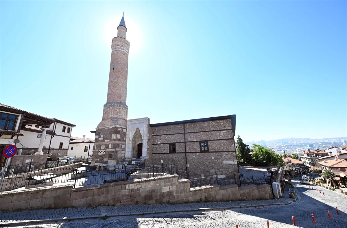 Ahi Şerefeddin Camisi UNESCO Dünya Mirası Listesi\'ne alındı