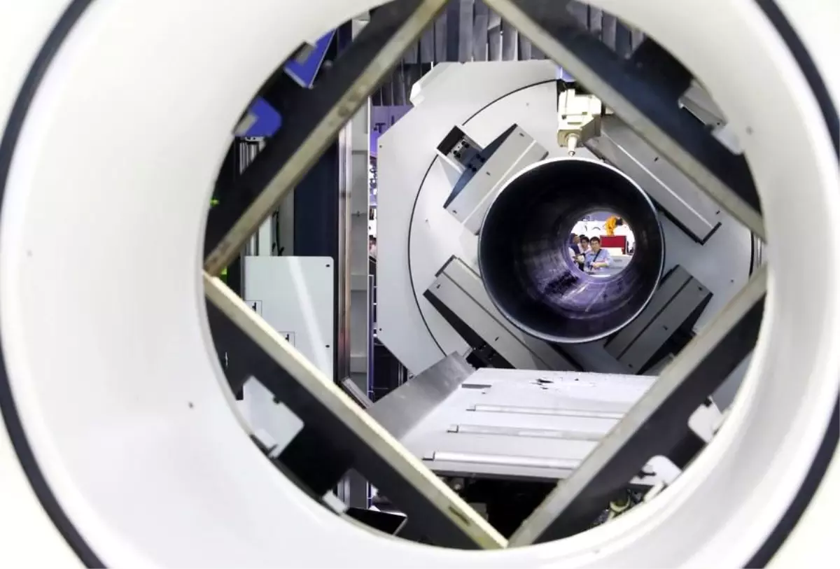 Çin Uluslararası Endüstri Fuarı\'nda Dijital Ekonomi ve Endüstriyel Karbonsuzlaşma Konuşuldu