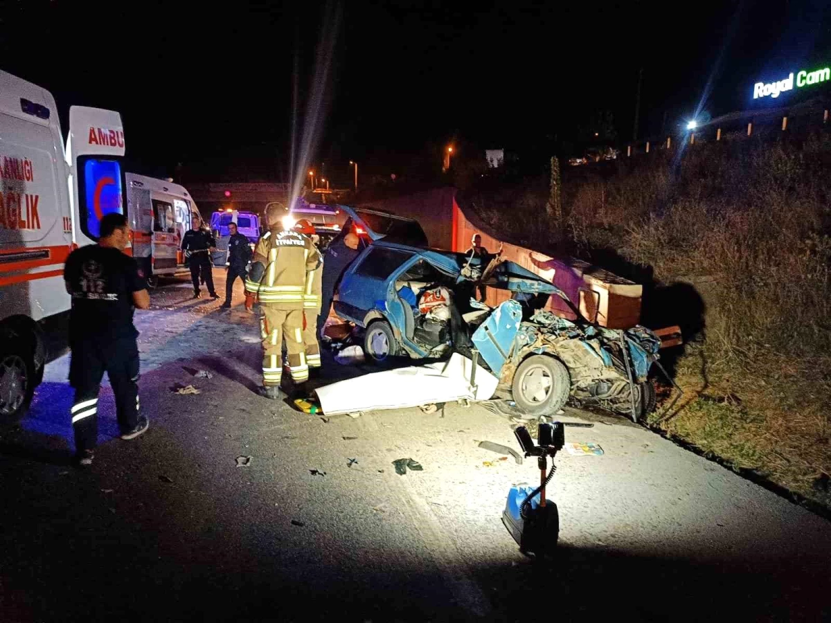 Ankara Elmadağ\'da Trafik Kazası: 2 Ölü, 6 Yaralı