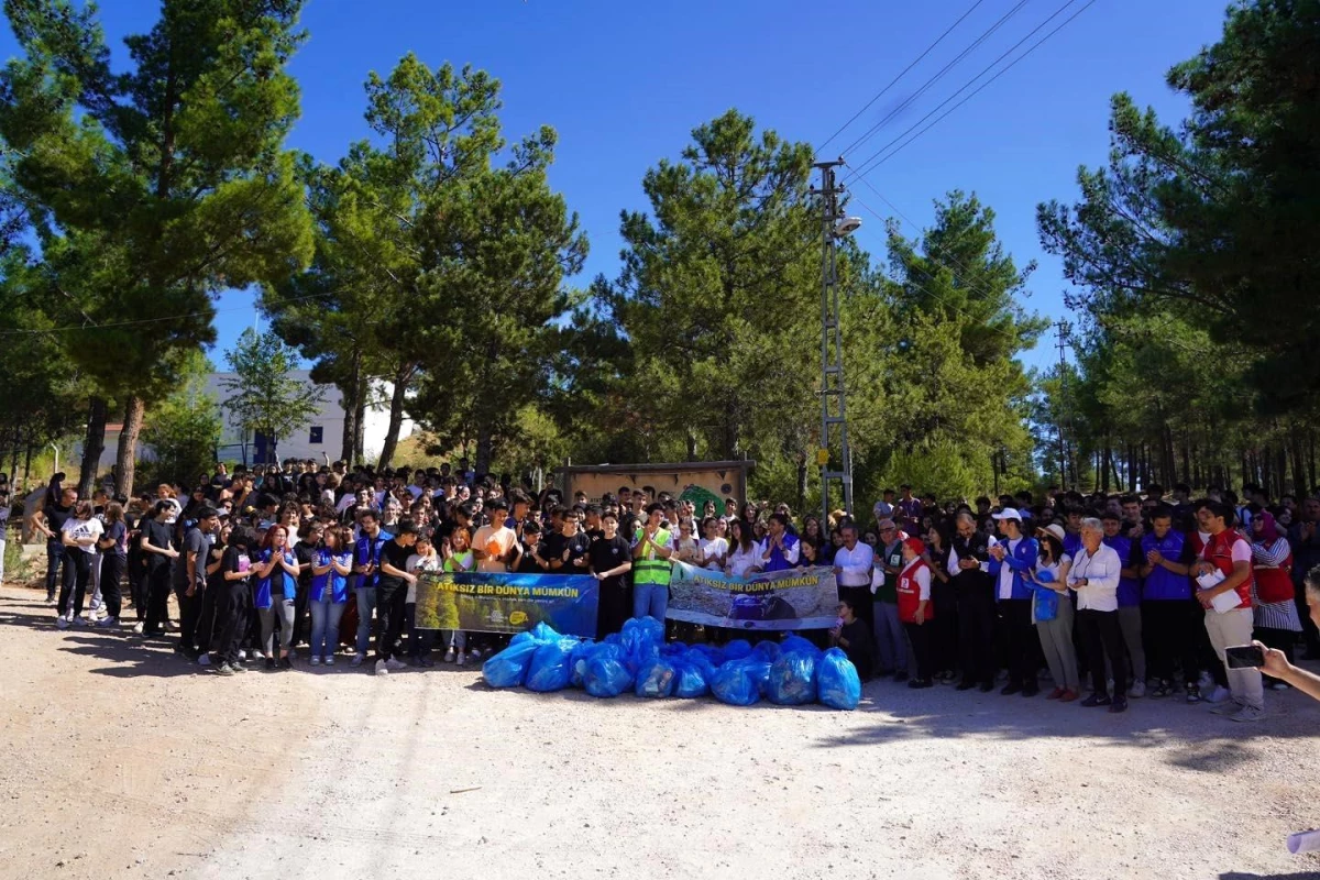 Bilecik\'te Atatürk Ormanı\'nda çöp toplama etkinliği düzenlendi