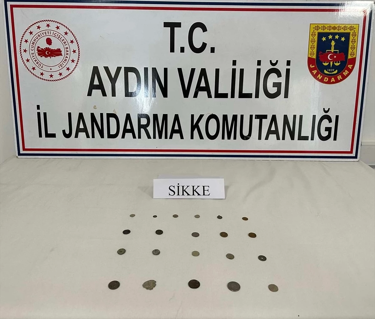 Aydın\'da tarihi eser kaçakçılığı operasyonu: 21 adet gümüş sikke ele geçirildi