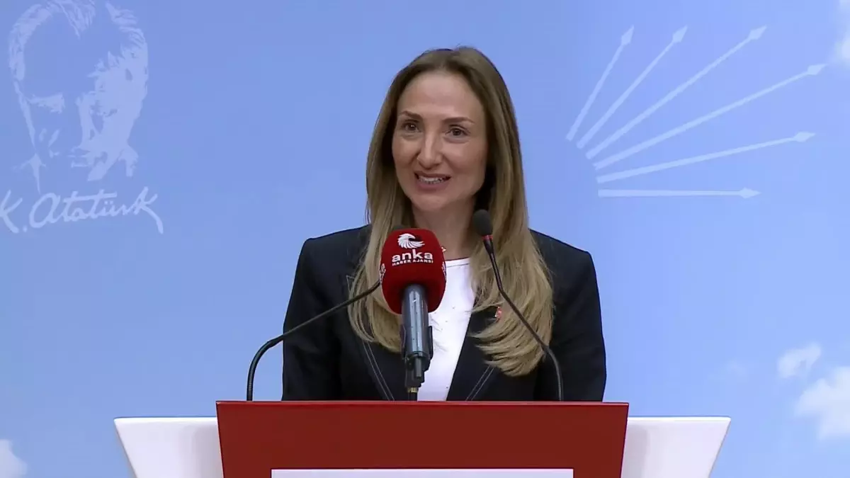 Aylin Nazlıaka: "Çocuklar Okulda Açlıktan Bayılırken Ücretsiz Öğün Uygulamasının Rafa Kaldırılmasını Asla Ama Asla Kabul Etmiyoruz"