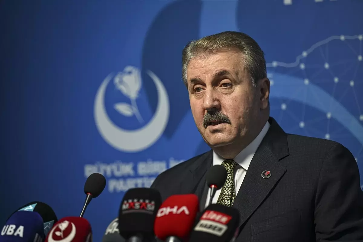 BBP Genel Başkanı Mustafa Destici: Azerbaycan, Karabağ\'da anlaşmanın gereklerini yerine getiriyor