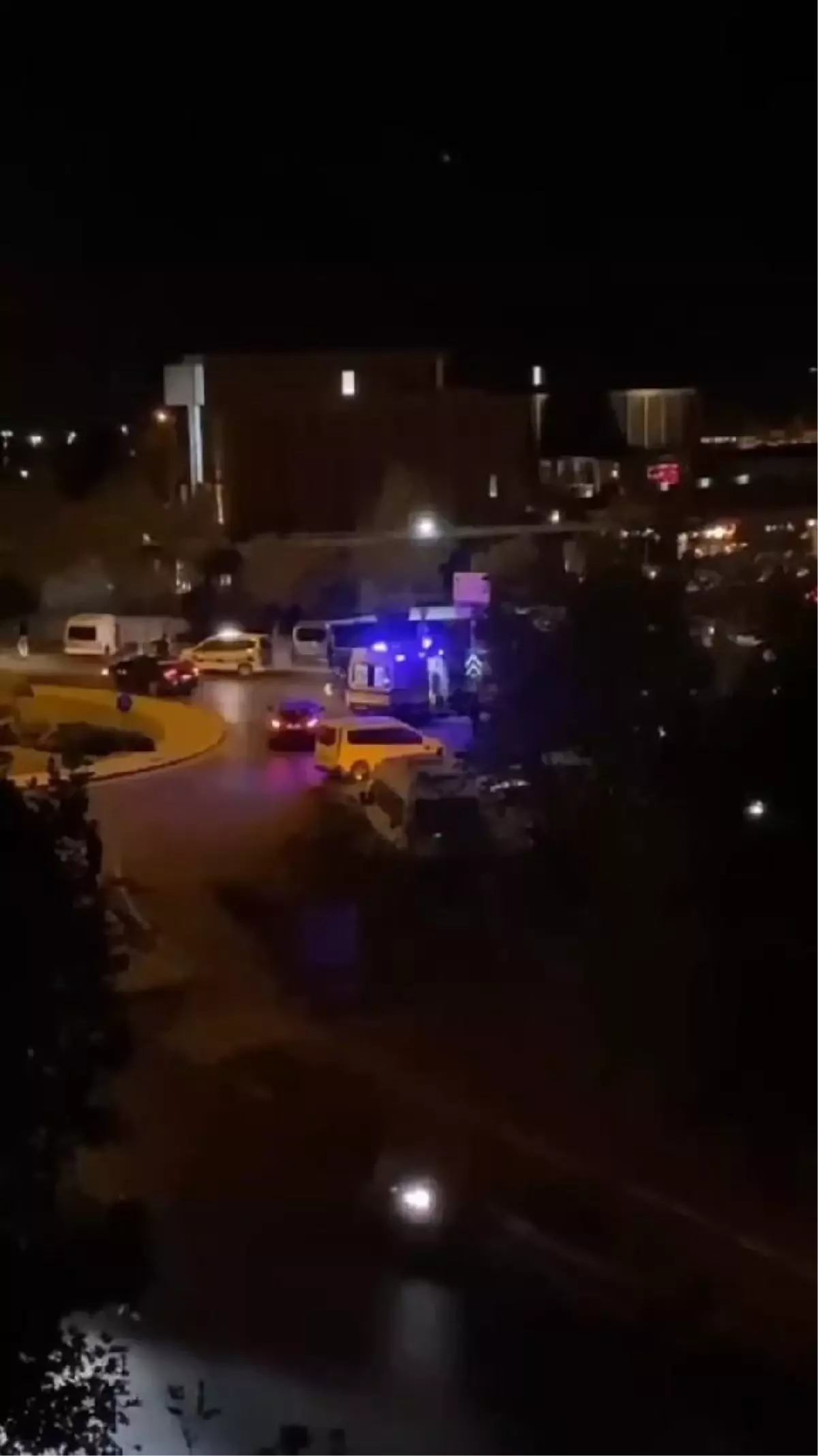 Beylikdüzü\'nde silahlı saldırı: 1 ölü, 3 yaralı