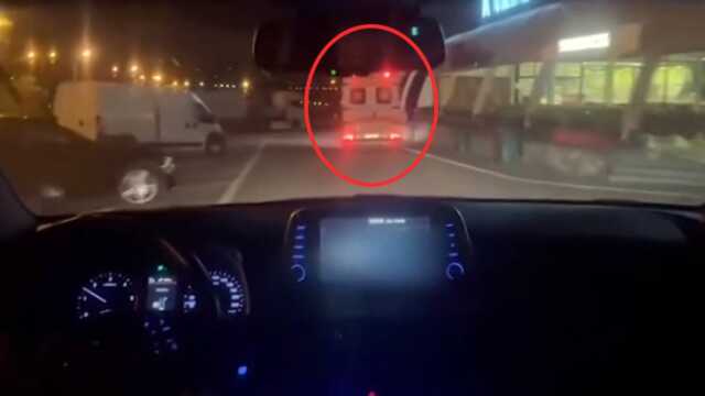 Bulgaristan'dan Türkiye'ye ambulansla uyuşturucu getirdiler! Ekipler İstanbul'da tepelerine bindi Bulgaristan'dan Türkiye'ye ambulansla uyuşturucu getirdiler! Ekipler İstanbul'da tepelerine bindi
