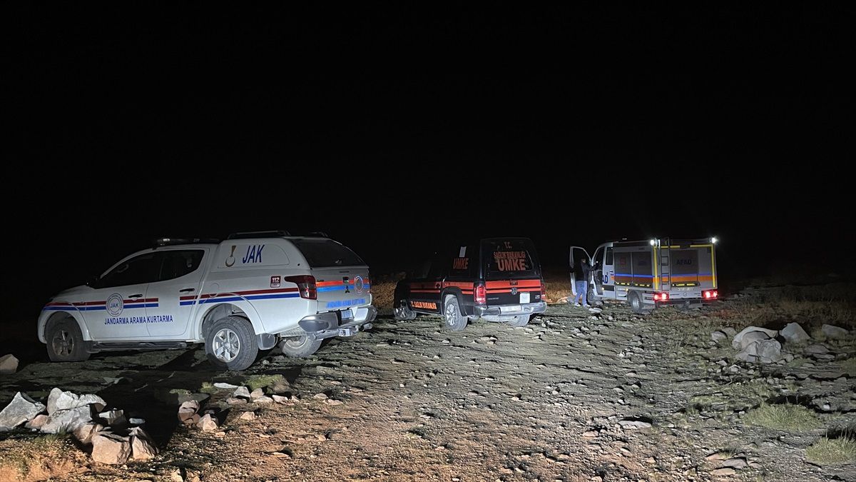 Erciyes Dağı\'nda mahsur kalan Polonyalı dağcı kurtarılmaya çalışılıyor