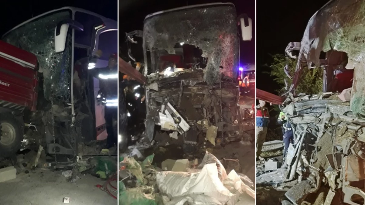 Seyir halindeki otobüs traktöre çarptı: 2 ölü, 14 yaralı
