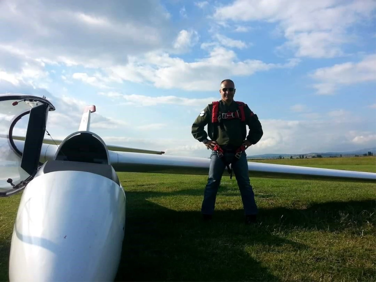 Eskişehir\'de Yelkenkanat Kazası: Bir Pilot Hayatını Kaybetti, Bir Pilot Yaralandı