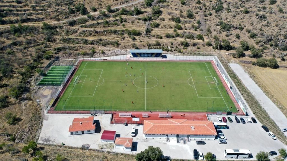 Kayserispor U19 Takımı, Hacılar Fevzi Mercan Stadyumu\'nda Maçlarını Oynamaya Başladı