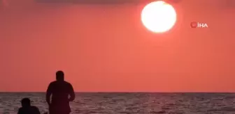 Hatay'da gün batımı kartpostallık görüntü oluşturdu