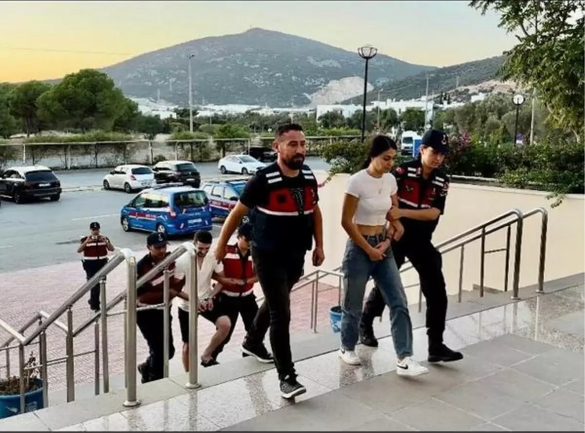Bodrum\'da iş insanı tabanca ile tehdit edilerek kaçırıldı, 2 kişi tutuklandı
