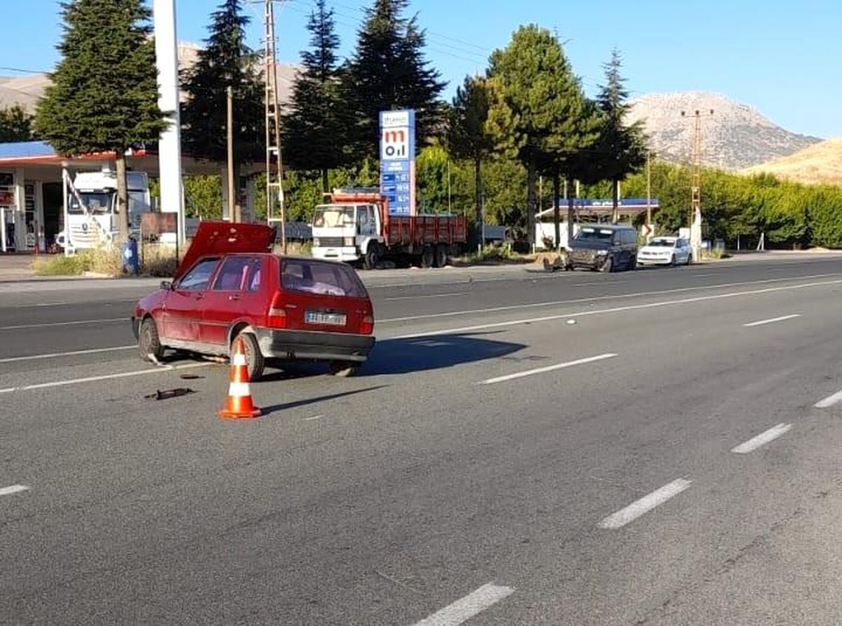 Malatya\'da iki aracın karıştığı kazada 1 kişi yaralandı