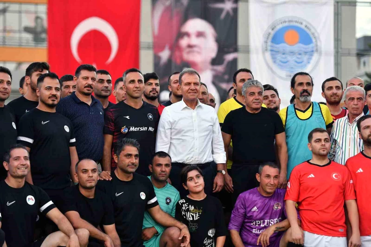 Mersin Büyükşehir Belediyesi Gençlik ve Spor Hizmetleri Dairesi Başkanlığı tarafından birimler arası futbol turnuvası düzenlendi