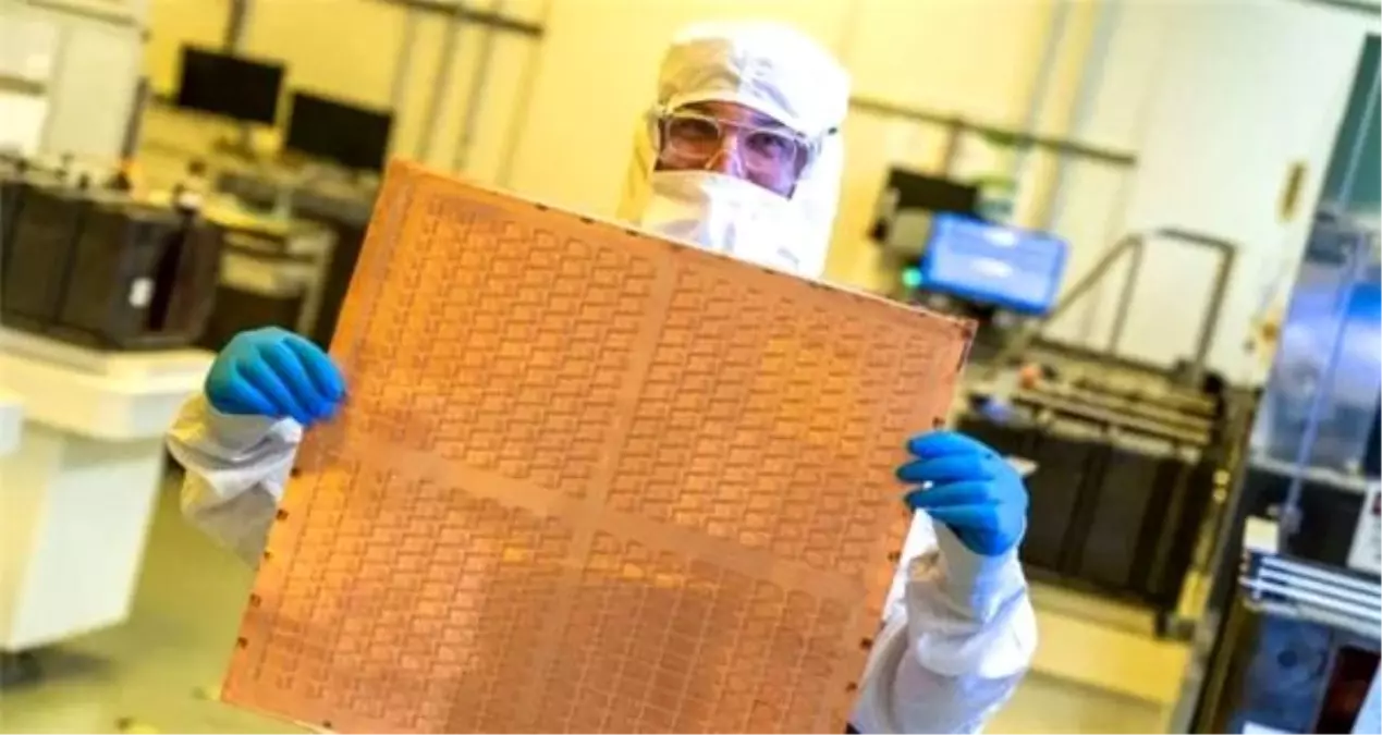 Intel, Yeni Nesil Cam Tabakalarını Tanıttı