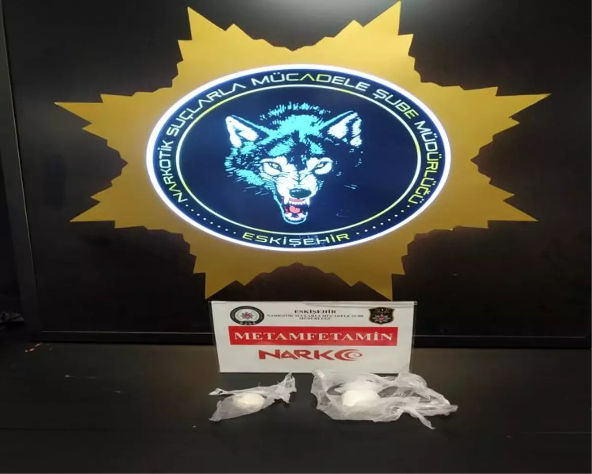 Eskişehir\'de 45.52 Gram Metamfetamin Ele Geçirildi, 3 Şüpheli Tutuklandı