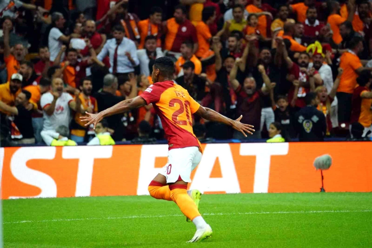 Galatasaray\'ın Brezilyalı futbolcusu Tete, Kopenhag maçında gol attı