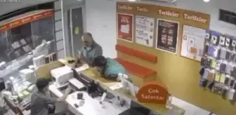 Adana'da İş Yerine Ateş Açıldı, Müşteri Son Anda Kurtuldu