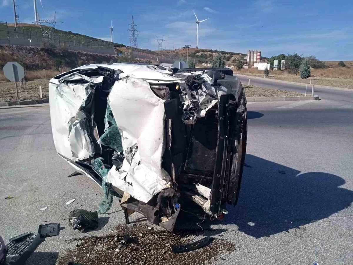 Bandırma\'da Trafik Kazası: Sürücü Ağır Yaralandı