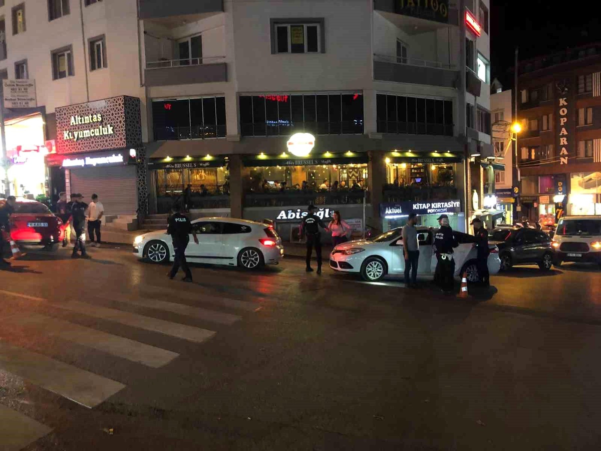Bursa\'da \'huzur\' uygulamalarında 4 kişi yakalandı, 21 araca ceza kesildi