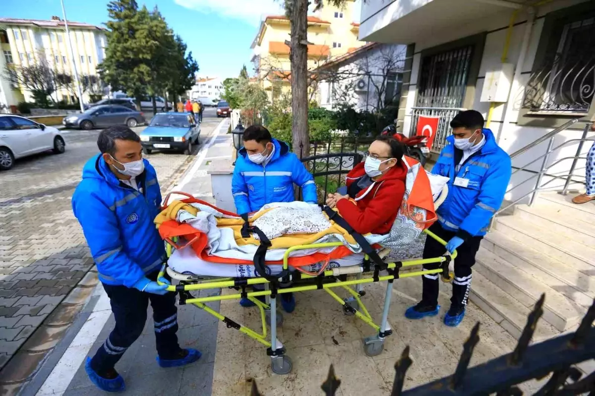 Muğla Büyükşehir Belediyesi Engelli ve Hasta Nakil Hizmeti Sunuyor