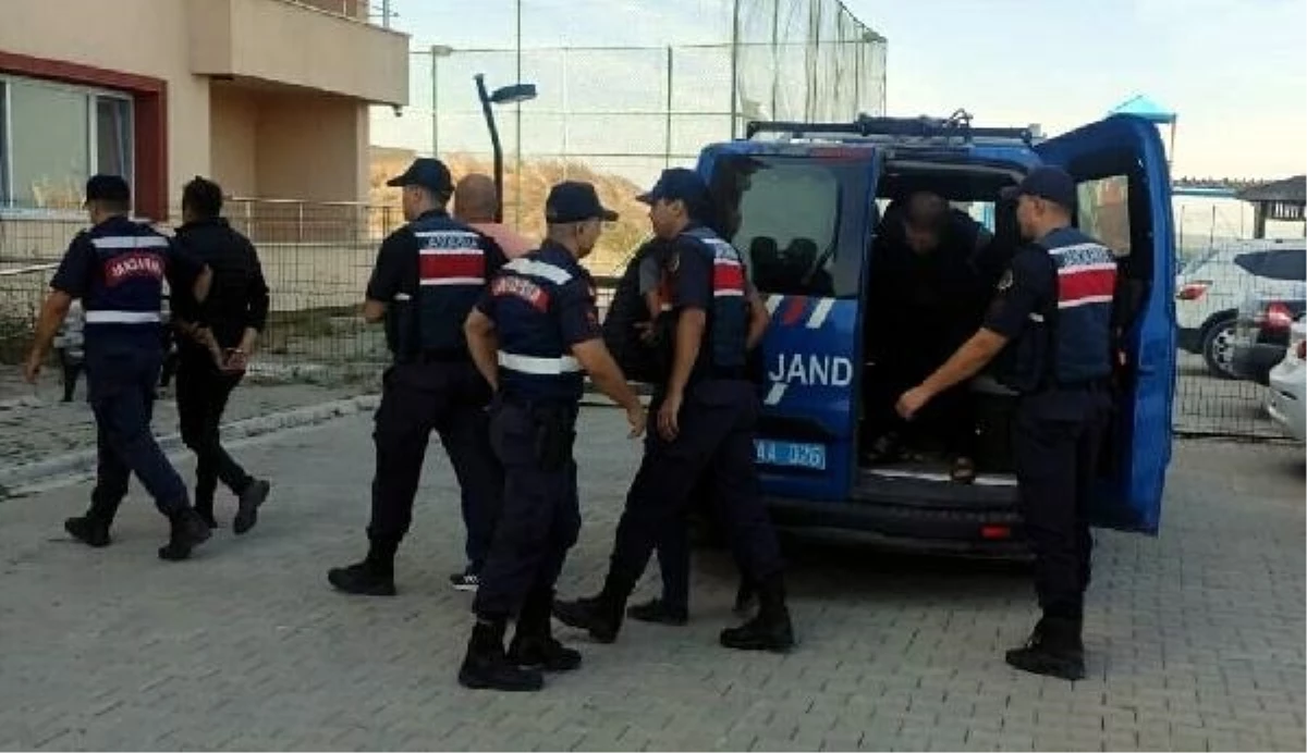 Çanakkale\'de FETÖ/PDY Operasyonu: 4 Tutuklama