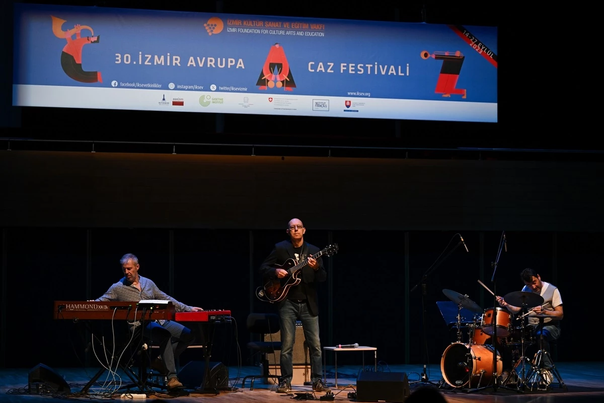 Fabio Zeppetella Organ Trio, İzmir Avrupa Caz Festivali\'nde sahne aldı