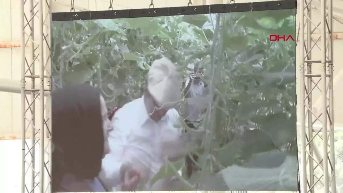 Büyükçekmece Belediyesi Tarım Market Açılışında Çiftçilere Tohum Dağıtıldı