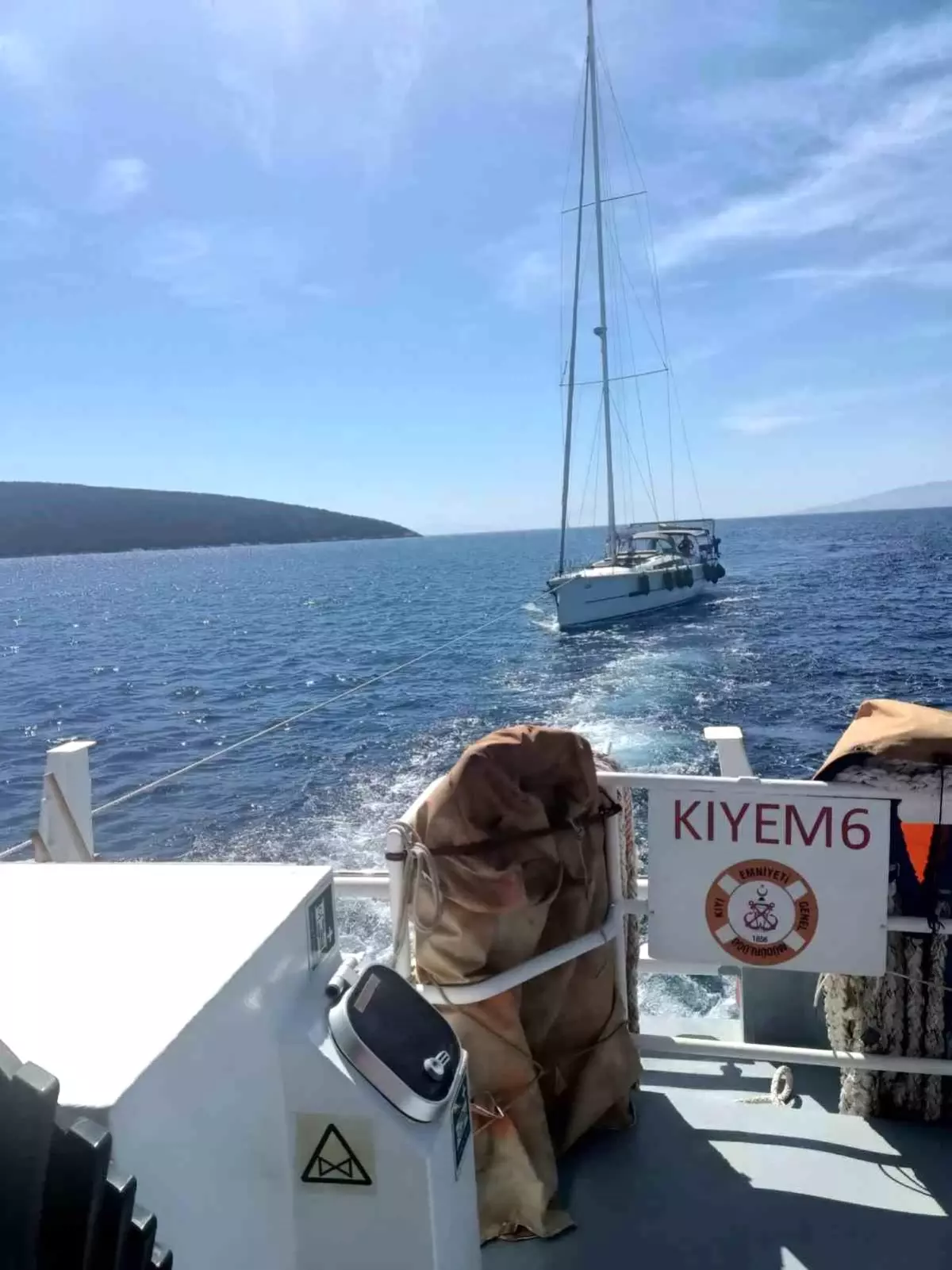 Muğla\'da Arızalanan Tekne Kıyı Emniyet Genel Müdürlüğü Tarafından Kurtarıldı