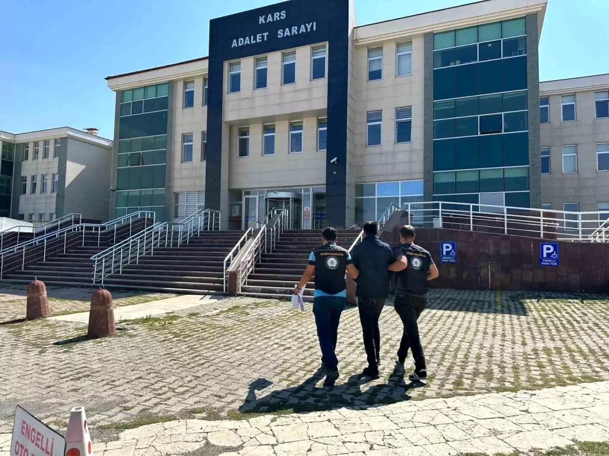 Kars\'ta göçmen kaçakçılığı yapan şüpheli tutuklandı