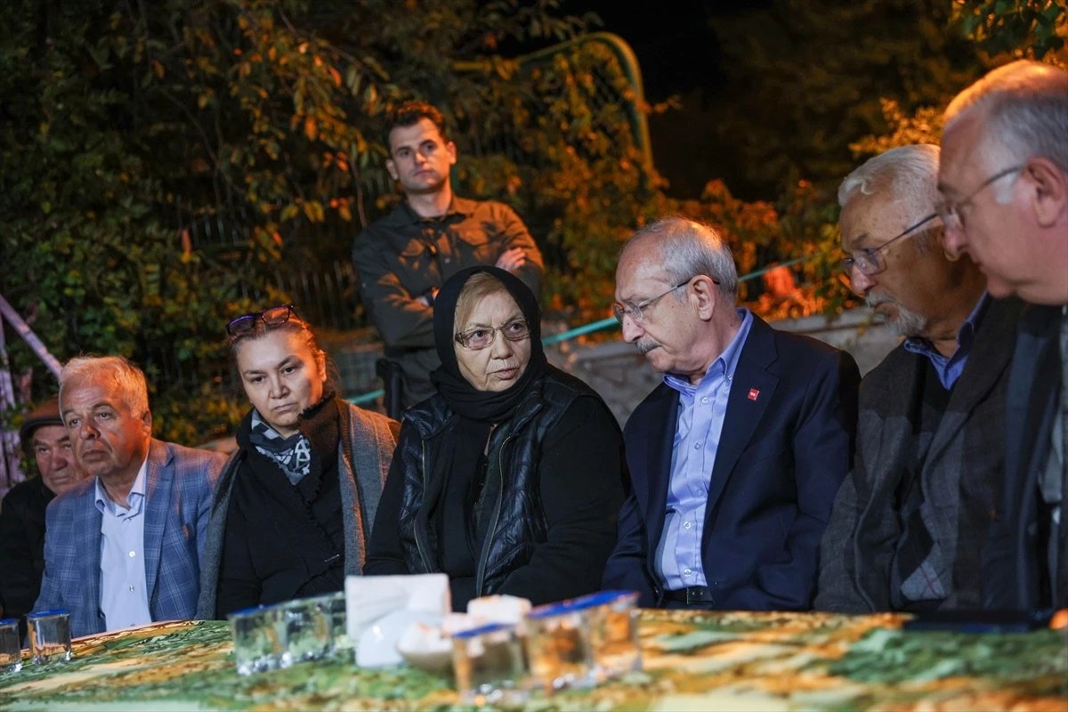 Kılıçdaroğlu, Bitlis POMEM Müdürü Kaman\'ın ailesine taziye ziyaretinde bulundu
