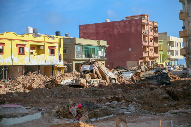 Libya'da sel felaketi: 43 bin kişi yerinden oldu