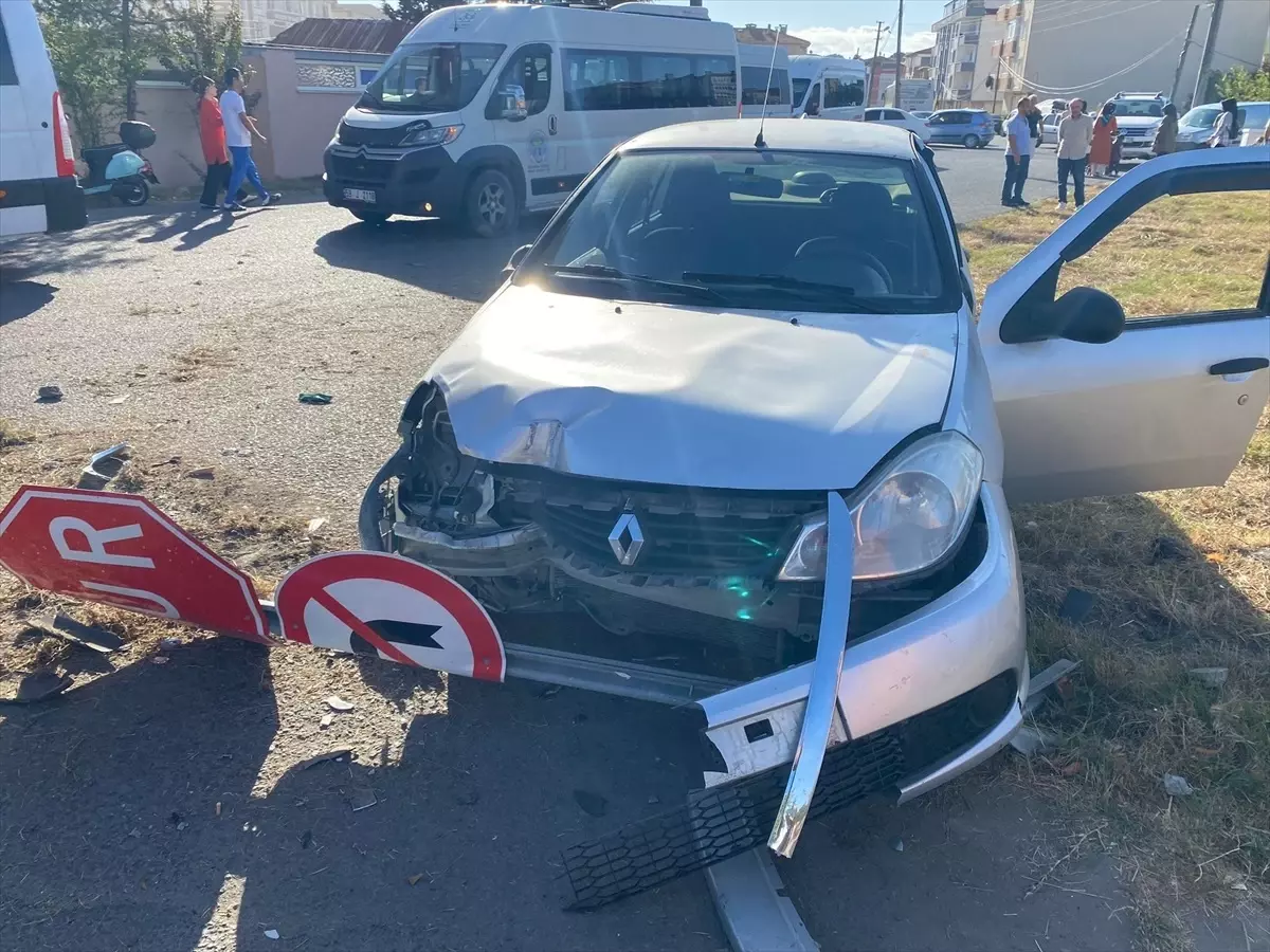 Tekirdağ\'da ilkokul öğrencisi otomobilin çarpması sonucu ağır yaralandı