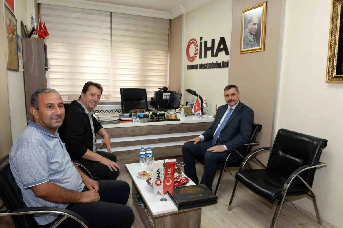 Erzurum Valisi Mustafa Çiftçi, İhlas Haber Ajansı Erzurum Bölge Müdürlüğü\'nü ziyaret etti