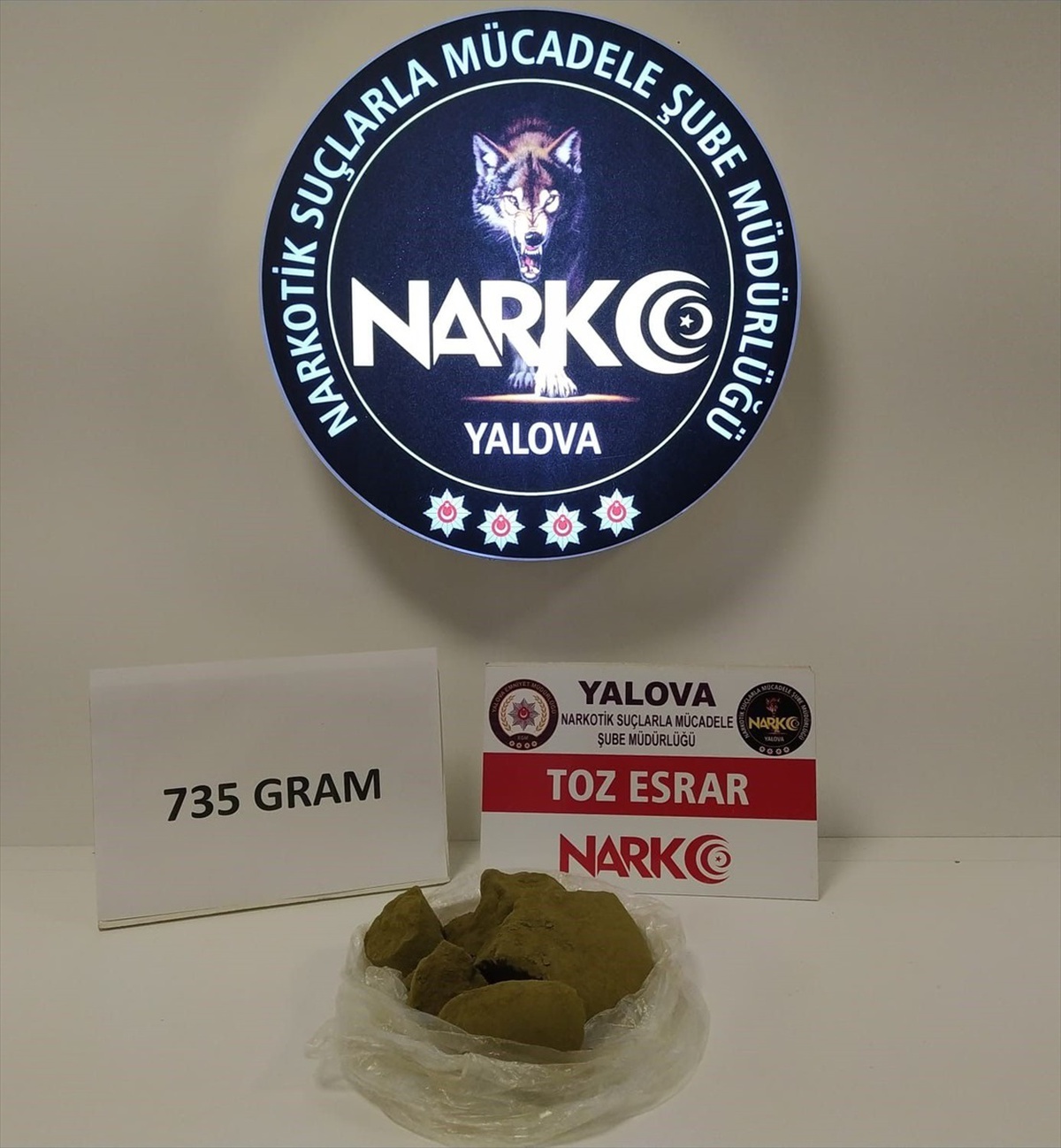 Yalova\'da Uyuşturucu Operasyonunda 735 Gram Esrar Ele Geçirildi