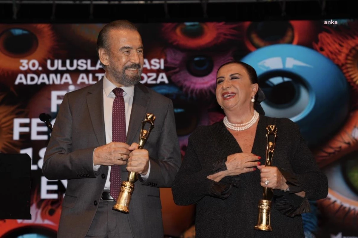 30. Uluslararası Altın Koza Film Festivali\'nde Onur Ödülleri Perran Kutman ve Cihan Ünal\'a verildi
