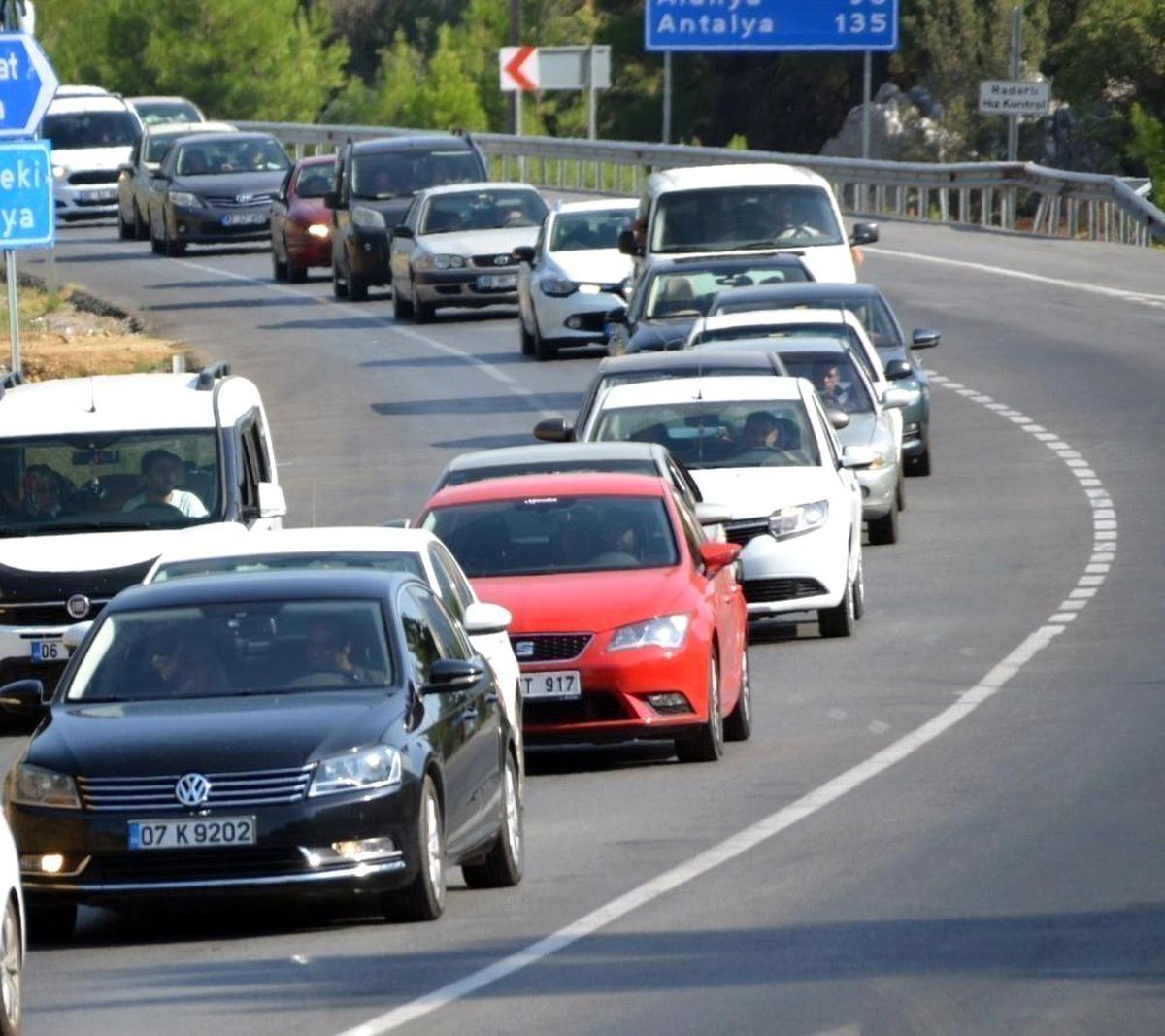 Antalya\'da Motorlu Kara Taşıtları Sayısı 1 Milyon 412 Bin 539\'a Ulaştı