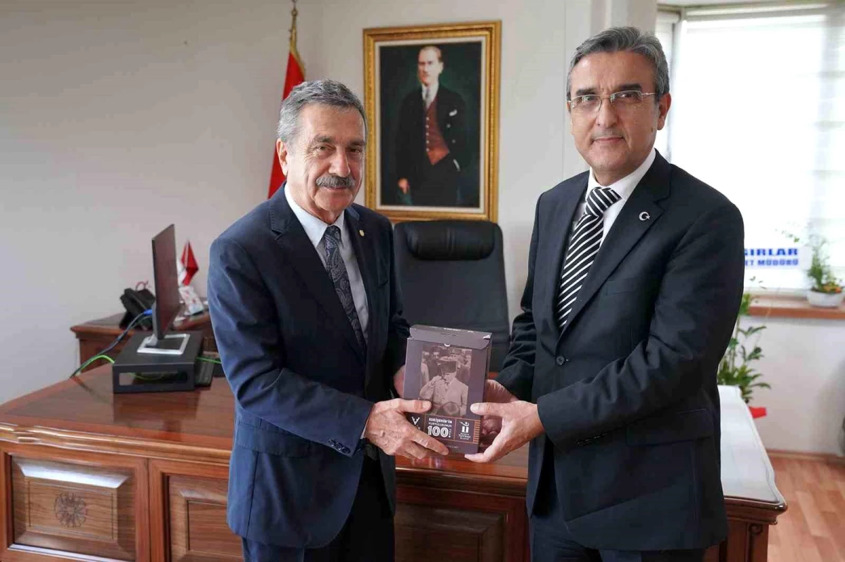 Tepebaşı Belediye Başkanı Ahmet Ataç, Tepebaşı Kaymakamı Sadettin Yücel\'i ziyaret etti