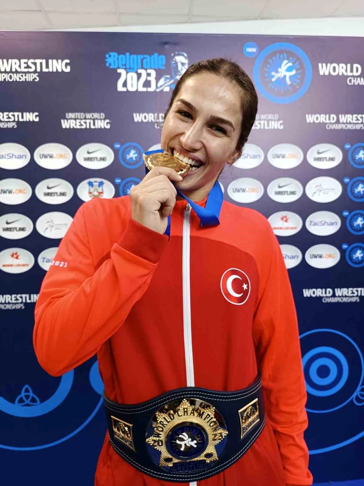 Milli Güreşçi Buse Tosun Çavuşoğlu Dünya Şampiyonu Oldu