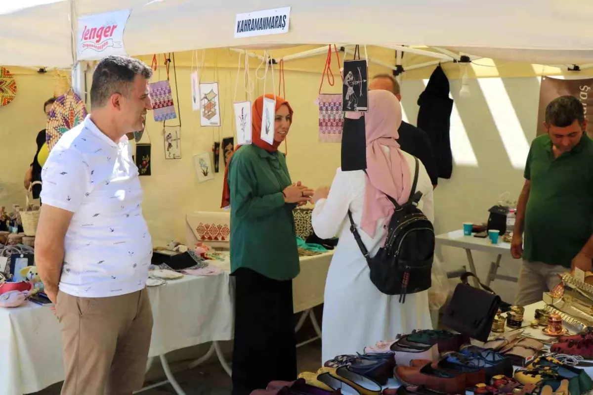 Ahilik Haftası\'nda deprem bölgelerinden gelen kadınların üretim çalışmaları sergileniyor